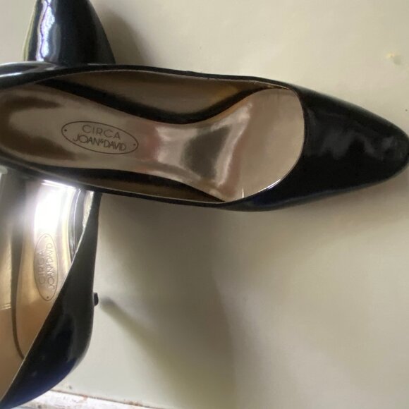 JOAN & DAVID patent leather pumps - with kitten heel - Picture 4 of 6